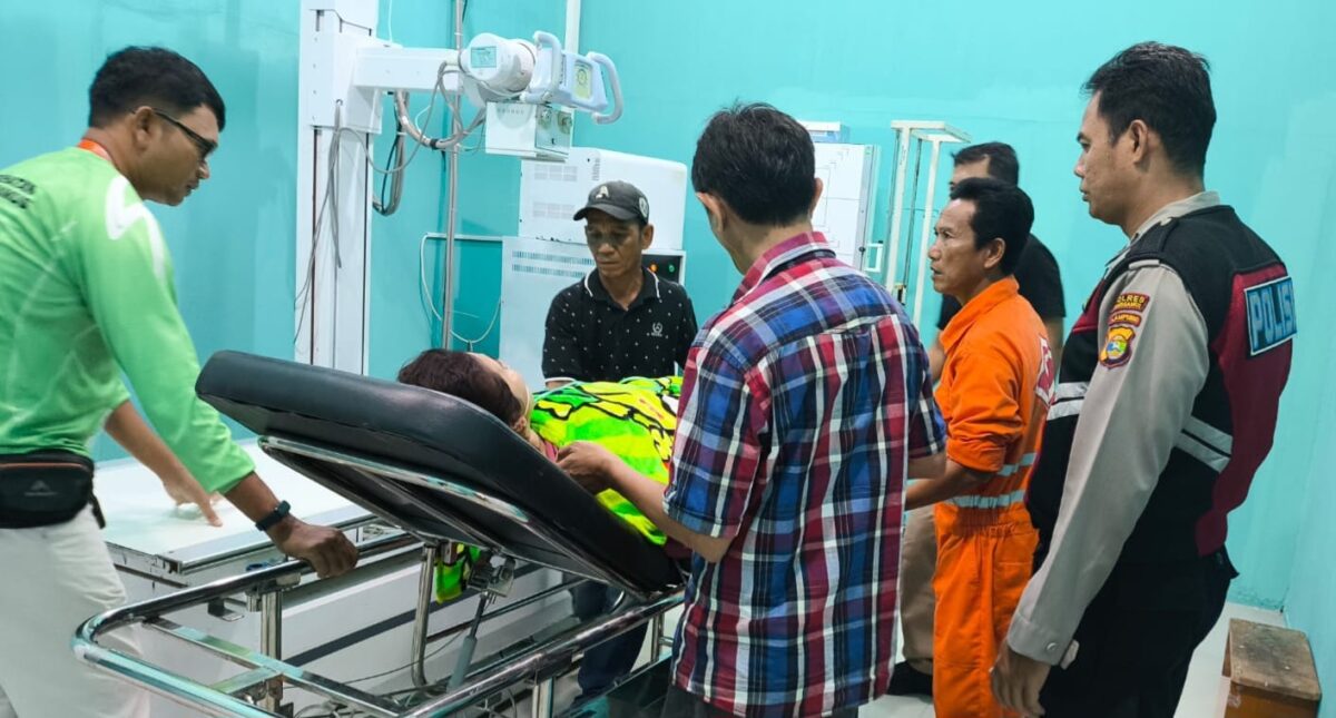 Kondisi korban saat mendapatkan perawatan perdana di RSUD Batin Mangunang Kota Agung, Tanggamus, Jumat 30 Januari 2026 | Dok. Polek Kota Agung.