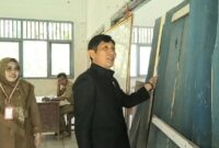 Anggota DPRD Tanggamus Fraksi PKB, Buyung Alamsyah saat meninjau SDN Kalirejo, Wonosobo, Senin 2 Februari 2026 | Herdi/Media Prioritastv.com.