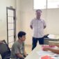 Tersangka Muhammad Amrulloh saat dilimpahkan polisi ke Kejaksaan Negeri Pringsewu, Selasa 3 Februari 2026 | Dok. Humas Polres Pringsewu.