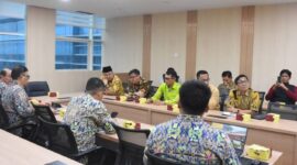 Bupati Tanggamus, H. Moh. Saleh Asnawi didampingi Wabup Agus Suranto saat berkoordinasi di Kantor Direktorat Jenderal Prasarana Strategis Kemenpupr Republik Indonesia, Rabu 4 Februari 2026 | Dok. Pemkab Tanggamus.