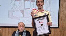 Khoirul Anam bersama Pendiri Yayasan MURI Jaya Suprana Sarwono dari IPN | Dok. Kompas.com.