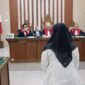 Mantan Direktur Rumah Sakit Umum Daerah (RSUD) Batin Mangunang, Kabupaten Tanggamus, dr Meri Yosefa saat mengikuti sudang vonis |