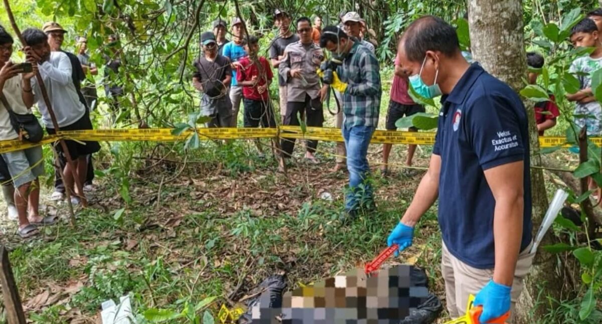 Polisi saat melakukan identifikasi penemuan kerangka manusia di Kampung Gunung Agung, Terusan Nunyai, Lampung Tengah, Minggu 15 Februari 2026 | Dok. Humas Polres Lampung Tengah.