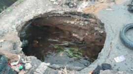 Lokasi lubang besar di Jalan Lintas Barat, Pekon Negeri Ratu, Kota Agung, Tanggamus, Rabu 18 Februari 2026 | Sumentri/Media Prioritastv.com.