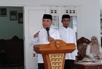 Bupati Tanggamus H. Moh. Saleh Asnawi didampingi Wabup Agus Suranto saat menyampaikan refleki 1 tahun kepemimpinannnya di rumah dinas bupati, Jumat 20 Februari 2026 | Herdi/Media Prioritastv.com.