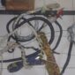 Barang bukti alat pemukul berupa sarung modifikasi dan lainnya berisi kawat besi yang diamankan Polsek Kota Agung, Selasa 24 Februari 2026 | Dok. Humas Polres Tanggamus.