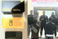 Kolase foto barang bukti handphone yang diamankan dan saat kedua tersangka sebelum dijebloskan ke sel tahanan, Rabu 25 Februari 2026 | Dok. Humas Polres Tanggamus.