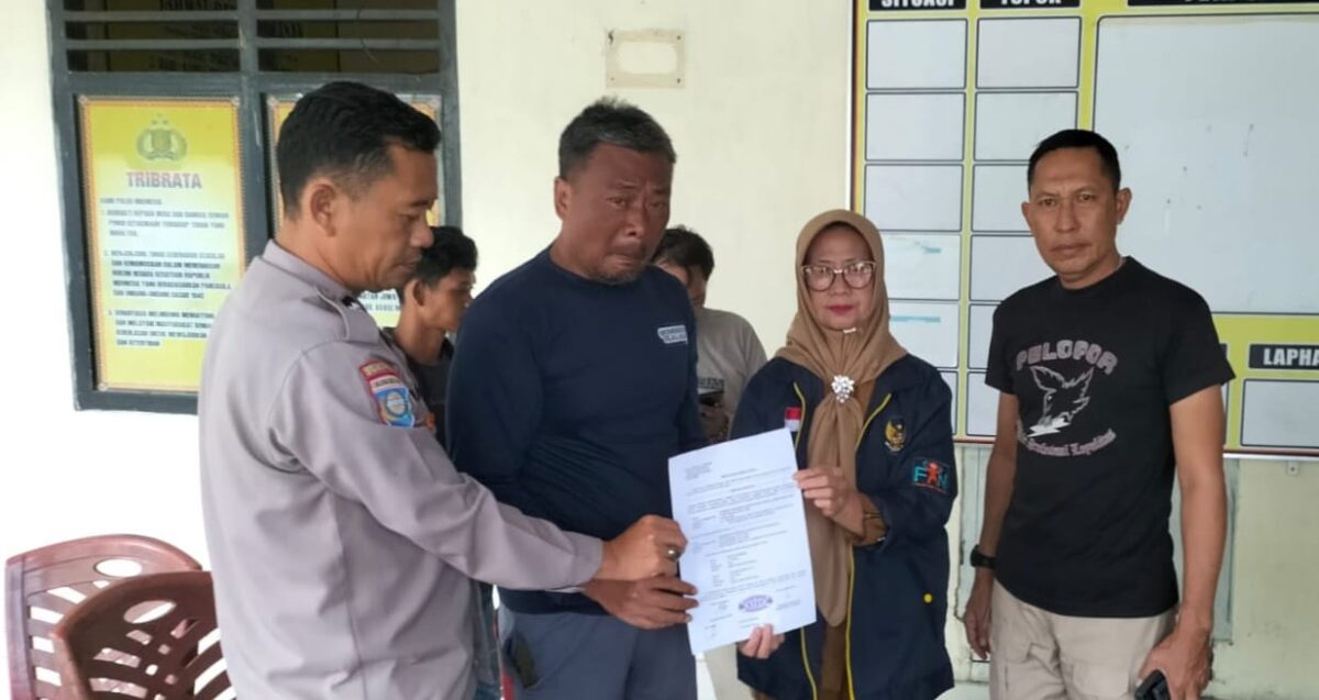 Penyerahan ODGJ yang meresahkan saat diserahkan Polsek Kota Agung kepada keluarganya, Rabu 25 Februari 2026 | Dok. Humas Polres Tanggamus.