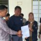 Penyerahan ODGJ yang meresahkan saat diserahkan Polsek Kota Agung kepada keluarganya, Rabu 25 Februari 2026 | Dok. Humas Polres Tanggamus.