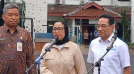 Wakil Kepala BGN Nanik Sudaryati Deang (tengah) | 