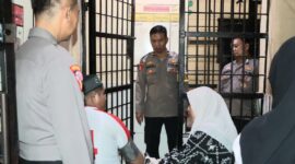 Pemeriksaan kesehata tahanan oleh Sidokkes Polres Tanggamus, Kamis 26 Februari 2026 | Dok. Humas Polres Tanggamus.
