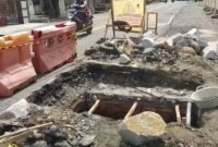 Jalan lubang di Pekon Negeri Ratu Kota Agung Tanggamus yang mulai diperbaiki pada Jumat 27 Februari 2026 | Herdi/Media Prioritastv.com.