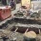 Jalan lubang di Pekon Negeri Ratu Kota Agung Tanggamus yang mulai diperbaiki pada Jumat 27 Februari 2026 | Herdi/Media Prioritastv.com.