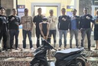 Tersangka yang ditangkap Polsek Wonosobo sebelum dijebloskan ke sel tahanan, Minggu 1 Maret 2026 | Dok. Humas Polres Tanggamus.