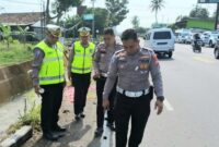 Polisi saat melakukan pemeriksaan TKP kecelakaan Moge bos rokok HS di wilayah Kapenawon Temon, Kulon Progo, DIY, Senin 2 Maret 2026 | Dok. Humas Polres Kulon Progo.