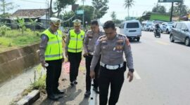 Polisi saat melakukan pemeriksaan TKP kecelakaan Moge bos rokok HS di wilayah Kapenawon Temon, Kulon Progo, DIY, Senin 2 Maret 2026 | Dok. Humas Polres Kulon Progo.