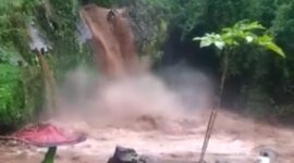 Banjir bandang yang terjadi di Air Terjun Way Lalaan, Kota Agung Timur, Tanggamus, Kamis 5 Maret 2026 | ist/Media Prioritastv.com.