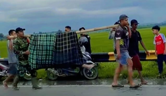 Proses evakuasi jenazah Suratin usai ditemukan meninggal di sawah Pekon Wates, Gading Rejo, Pringsewu, Kamis 5 Maret 2026 sore | ist/Media Prioritastv.com.