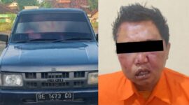 Kolase foto barang bukti mobil milik korban dan tersangka yang diamuk massa usai tertangkap, Sabtu 7 Maret 2026 | Dok : Humas Polres Pringsewu.