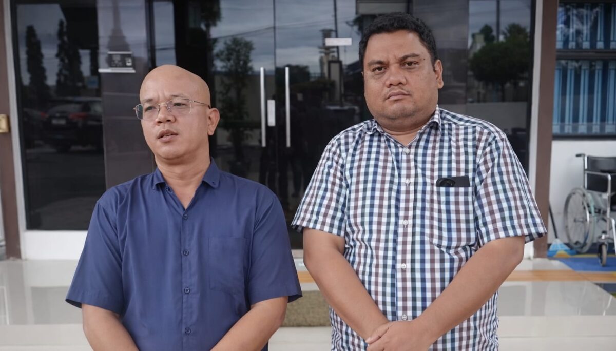 Kasi Intel Kejari Pringsewu Deni Alfianto didampingi Kasi Pidsus Ref Aristomy Siahaan saat memberikan keterangan pers, Rabu 11 Maret 2026 | Herdi/Media Prioritastv.com.
