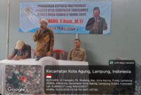 Anggota DPRD Tanggamus, H. Tahang saat memberikan sambutan dalam reses masa sidang II Tahun 2026 di Pasar Madang, Kota Agung Tanggamus, Kamis 12 Maret 2026.