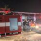 Pemadam kebakaran usai menjinakan api di Jalan Tawes No. 14, Lingkungan RW 03, Kelurahan Yosodadi, Kecamatan Metro Timur, pada Rabu malam (18/3/2026) | ist/Media Prioritastv.com.