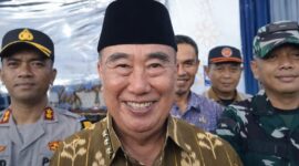Bupati Tanggamus, H. Moh. Saleh Asnawi saat menyampaikan ucapan usai meninjau Pos Pengamanan di Taman Soekarno, Kota Agung, Rabu, 18 Maret 2026 | Herdi/Media Prioritastv.com.