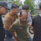 Tersangka Yanto usai ditangkap dan hendak dibawa ke Polres Tulang Bawang Barat, Kamis 19 Maret 2026 lalu | ist/Media Prioritastv.com.