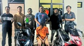 Tersangka R (24) warga Kampung Bakung Ilir, Gedung Meneng, Tulang Bawang usai ditangkap sebelum dijebloskan penjara, Selasa 24 Maret 2025 | Dok. Humas Polres Tulang Bawang.
