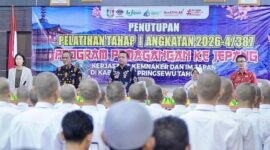 Bupati Pringsewu Riyanto Pamungkas saat menutup Pelatihan Tahap I Program Pemagangan ke Jepang Tahun 2026 yang merupakan hasil kerja sama dengan Kementerian Ketenagakerjaan RI dan IM Japan, Kamis 26 Maret 2026 | Samuel/Media Prioritastv.com.