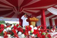 Bupati Tanggamus, H. Moh. Saleh Asnawi saat memimpin upacara HUT ke 29 Kabupaten Tanggamus di Lapangan Merdeka Kota Agung, Senin 30 Maret 2026 | Herdi/Media Prioritastv.com.