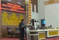 Rusmanto saat membacakan pandangan Fraksi NasDem terkait LKPJ 2025 dan pembentukan perangkat daerah di DPRD Pringsewu, Senin 2 Maret 2026 | Ist/Media Prioritastv.com.