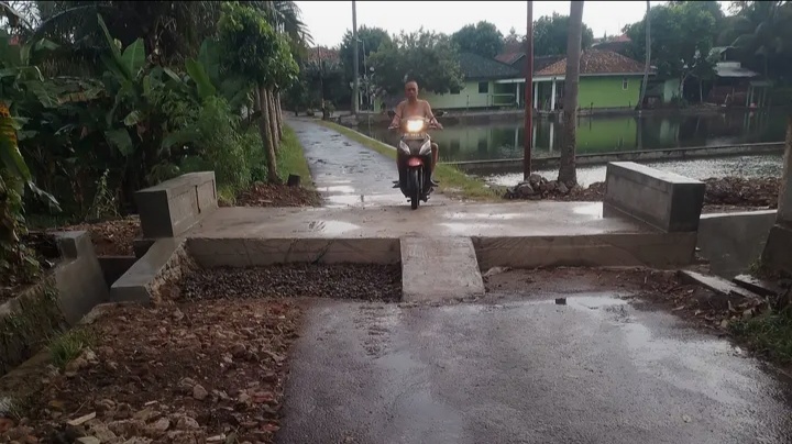 Kondisi gorong-gorong beton penghubung Pekon Sukaratu–Lugusari yang baru selesai dibangun (Foto: istimewa)
