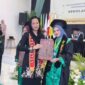 Angota DPD RI Almira Nabila Fauzi. hadiri wisuda kedua STIT Tanggamus, dorong lulusan jadi penggerak peningkatan kualitas SDM dan IPM daerah.(Foto: istimewa).