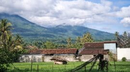 Lokasi anak gunung Tanggamus yang disebutkan longsor dalam video yang beredar di media sosial, Senin 6 April 2026 | Dok. Tangkapan Layar Video.