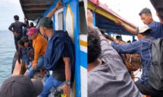 Kapal KM Kurnia Mati Mesin di Teluk Semaka Tanggamus, 30 Penumpang Berhasil Dievakuasi