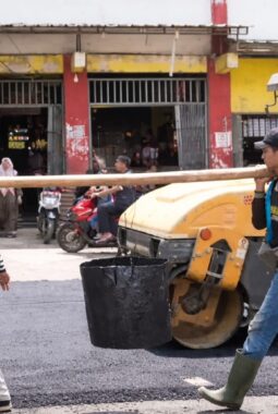 Jalan Becek Pasar Talang Padang Telah Diaspal, Warga Apresiasi Pemkab Tanggamus