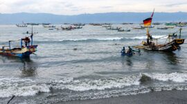 Sejumlah kapal nelayan tampak berlabuh di Pantai Kota Agung usai nelayan mengeluhkan sulitnya mendapatkan BBM, Jumat 24 April 2026 | Herdi/Media Prioritastv.com.