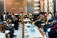 Ketua DPRD Pringsewu Suherman dan Bupati Riyanto Pamungkas saat kunjungan kerja ke Madiun, Selasa 5 Mei 2026 | Dok. Humas Pemkab Pringsewu.