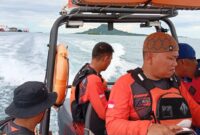 Tim Gabungan SAR yang melakukan penyisiran perairan Lampung Selatan dalam pencarian seorang nelayan yang kapalnya tertabrak kapal kargo, Selasa 5 Mei 2026 | Dok. Kantor SAR Lampung.