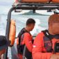 Tim Gabungan SAR yang melakukan penyisiran perairan Lampung Selatan dalam pencarian seorang nelayan yang kapalnya tertabrak kapal kargo, Selasa 5 Mei 2026 | Dok. Kantor SAR Lampung.