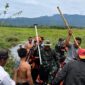 Tim SAR gabungan saat melakukan evakuasi korban usai ditemukan di Sungai Abung Way Rarem, Lampung Utara, Rabu 6 Mei 2026 | Dok. Kantor SAR Lampung.
