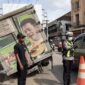 Polisi saat melakukan pengaturan di lokasi mobil box yang mengalami patah as tepatnya di depan Optik Fajar Agung, Pringsewu, Kamis 7 Mei 2026 | Dok. Humas Polres Pringsewu.