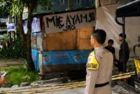 Polisi saat mendatangi TKP paska tawuran geng motor yang menyebabkan satu korban meninggal dunia, Minggu 10 Mei 2026 | Dok. Humas Polda Lampung.