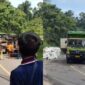 Kolase foto saat truk melintang di jalan Tanjakan Mayit, Bengkunat, Pesisir Barat usai kecelakaan dan setelah dievakuai sehingga kendaraan dapat melintas di kedua arah, Selasa 12 Mei 2026 | ist/Media Prioritastv.com.