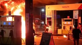 Kobaran api saat kebakaran motor suzuki thuder di SPBU Pagadungan, Kecamatan Tempuran, Karawang, Jawa Barat, Kamis 14 Mei 2026, malam | ist/Media Prioritastv.com.