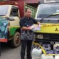 Kasat Reskrim Polres Pringsewu Iptu Rosali saat menunjukan barcode MyPertamina yang dipakai para tersangka, Jumat 22 Mei 2026 | Dok. Humas Polres Pringsewu.