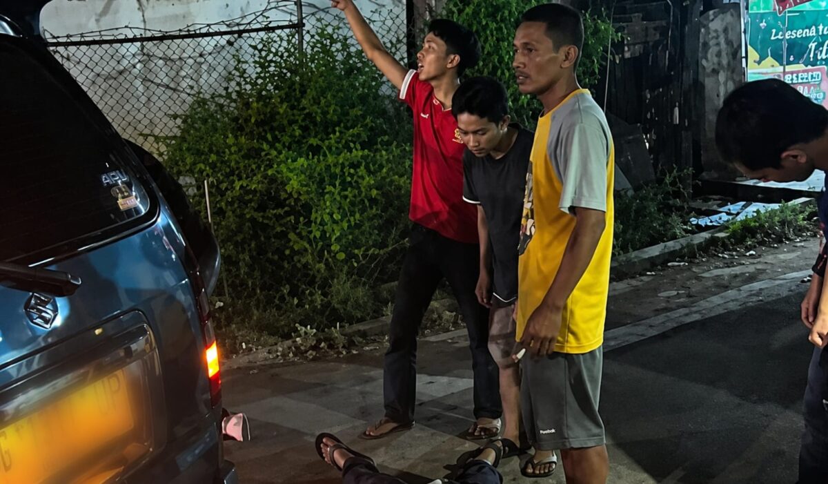 Korban saat tergeletak usai ditembak OTK di kawasan Metro Barat, Lampung, Sabtu 23 Mei 2026, malam | ist/Media Prioritastv.com.