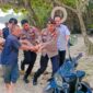 Petugas saat mengevakusi korban tenggelam di Pantai Labuhan Jukung, Pesisir Barat, Lampung, Selasa 26 Mei 2026 | ist/Media Prioritastv.com.