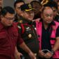Eks Kepala BGN Dadan Hindayana saat digiring Kejagung menuju mobil tahanan, Rabu 3 Juni 2026 | Ubay/Media Prioritastv.com.